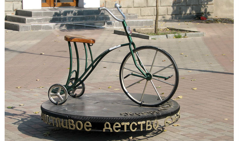 Памятник трёхколёсному велосипеду